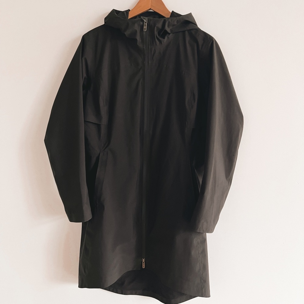 Lululemon Raincoat